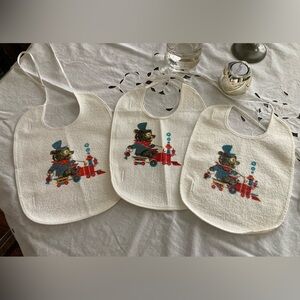 Vintage 1950s baby bibs with Bear Design